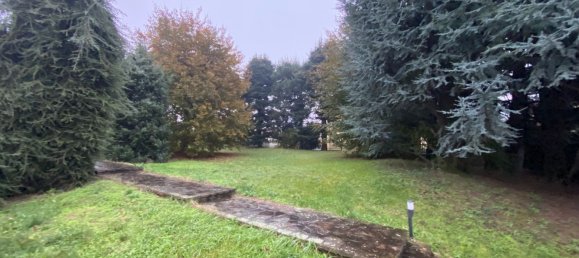 Terrain à Veniano, Italy No. 380584 3