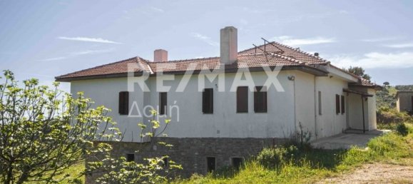 6 bedrooms Property in Magnesia, Greece No. 770 2