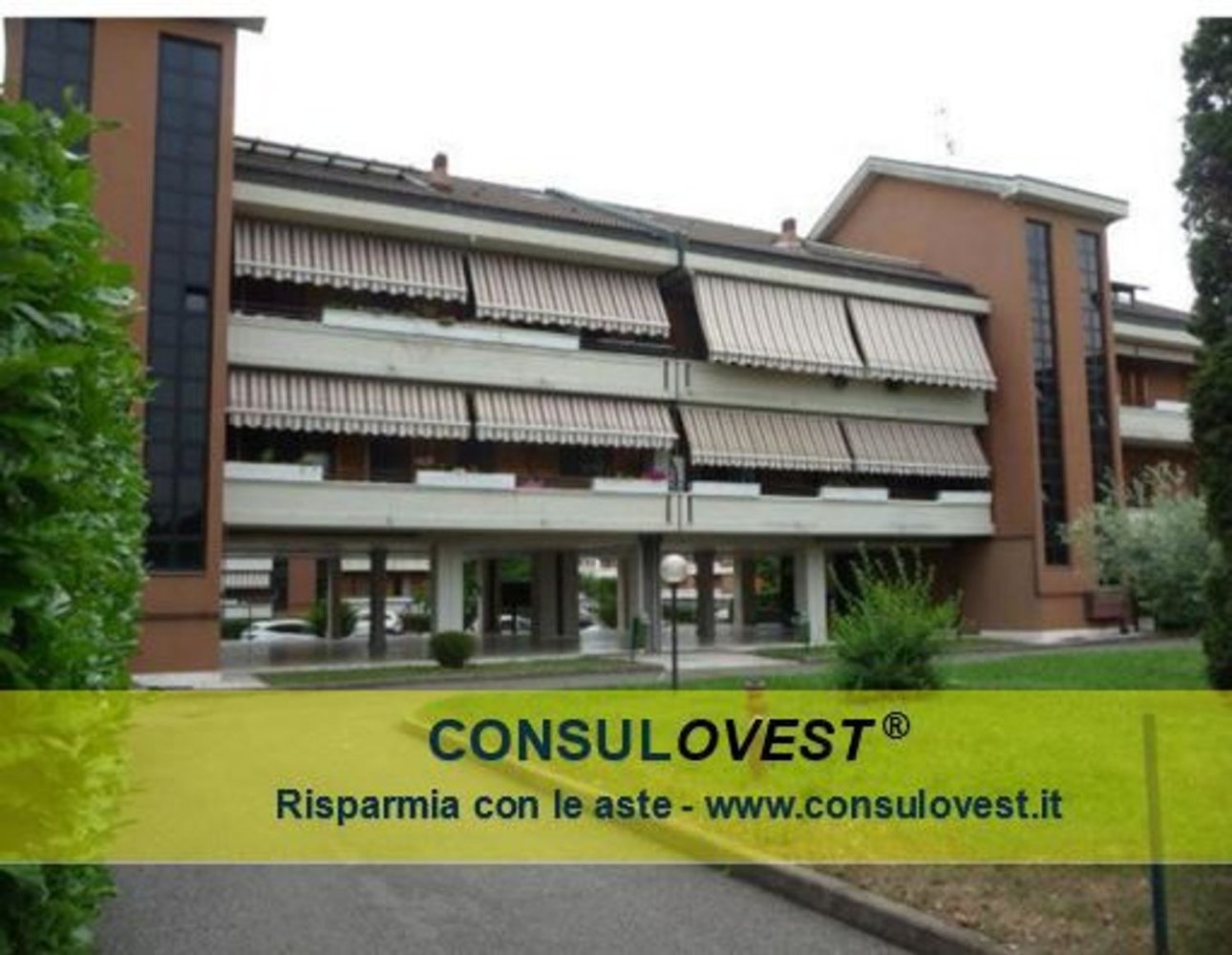 3غرفة شقة في Magenta, Italy رقم 99545