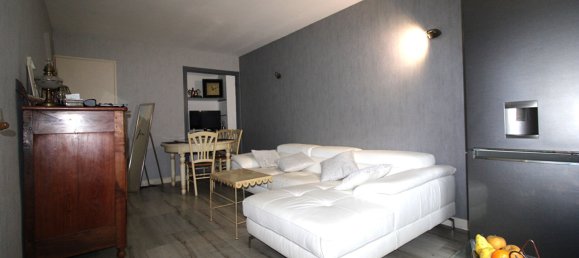 2 bedrooms Apartment in Blois, France No. 62438 2