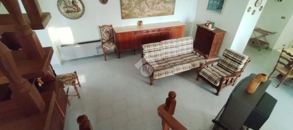 6 rooms Apartment in Cervaro, Italy No. 114704 14