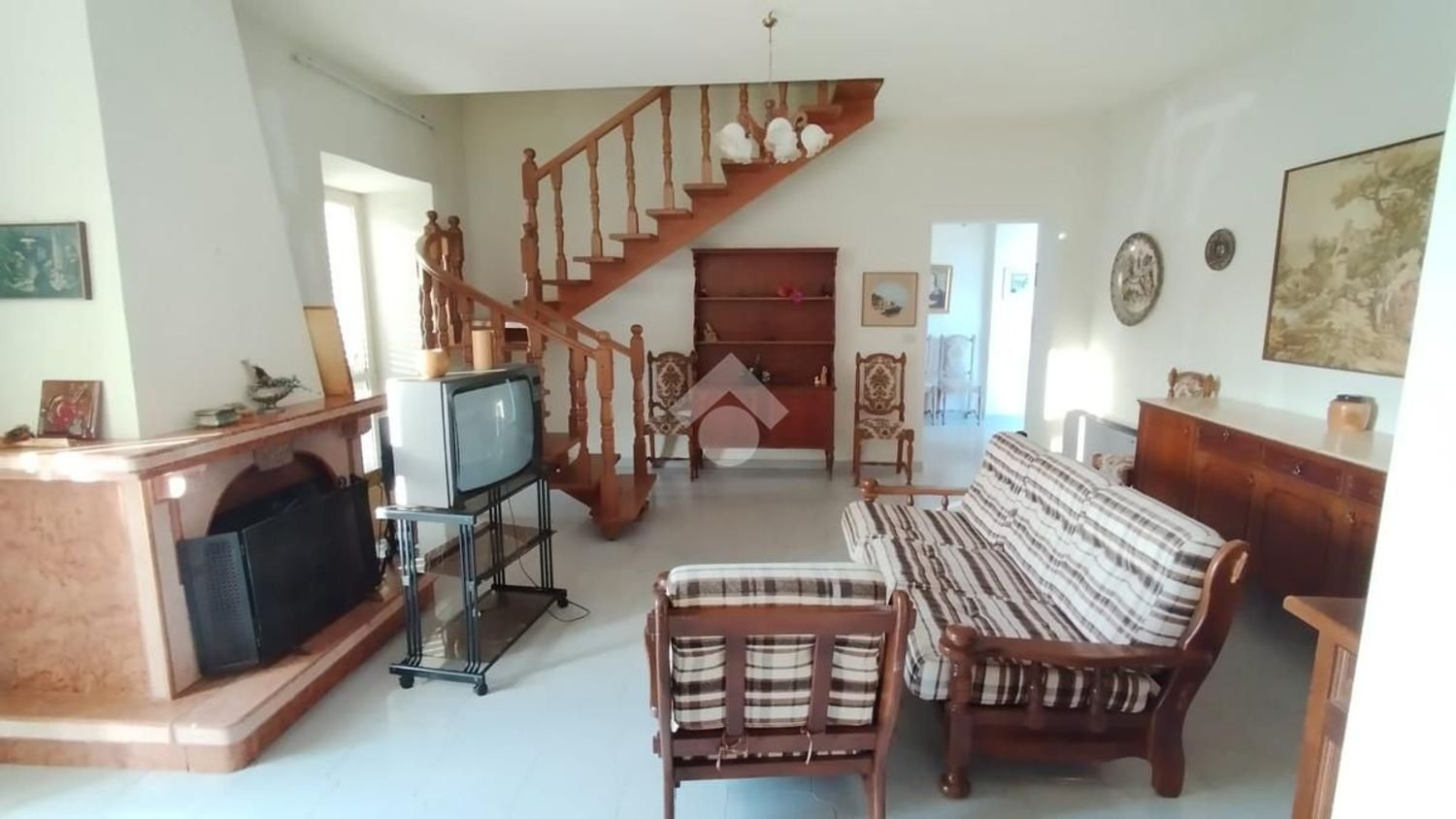 6 rooms Apartment in Cervaro, Italy No. 114704