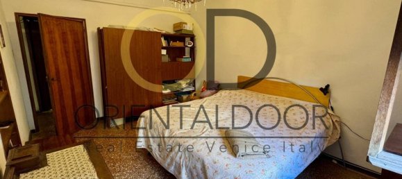 2 bedrooms Apartment in Venice, Italy No. 103324 6