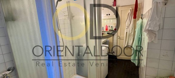 2 bedrooms Apartment in Venice, Italy No. 103324 12