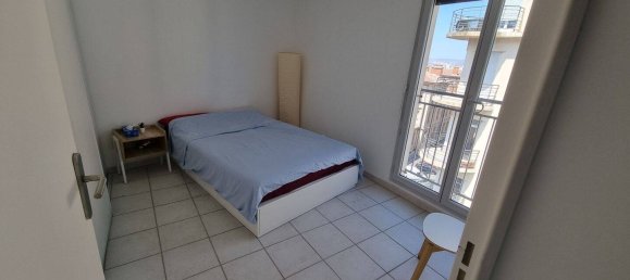 2 bedrooms Apartment in Marseille, France No. 333995 3