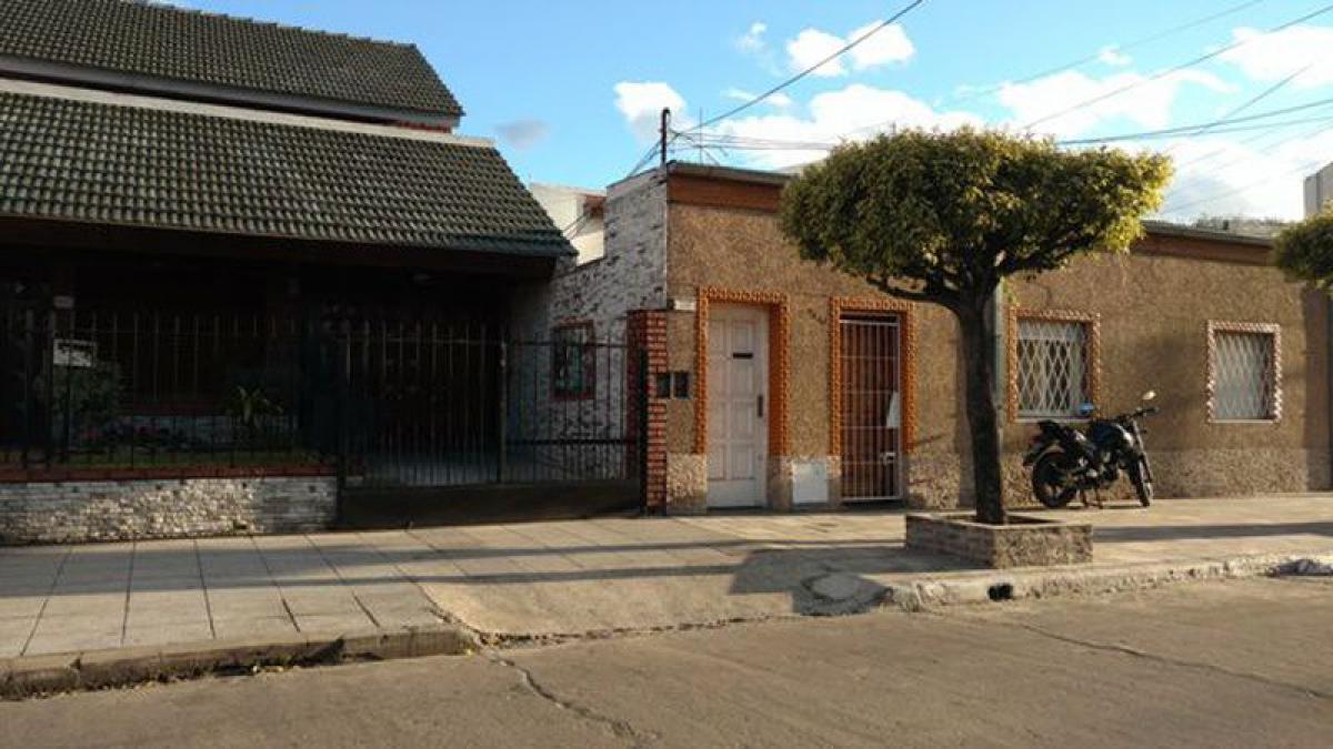 Дом с 3 спальнями в Bermudez, Аргентина № 20986