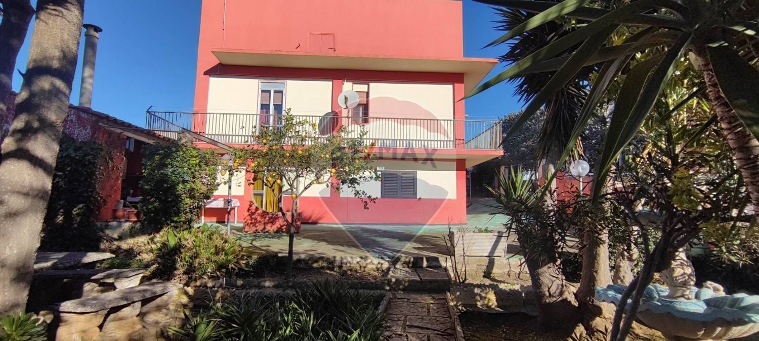 7-Zimmer Villa in Caltagirone, Italy, Nr. 168700