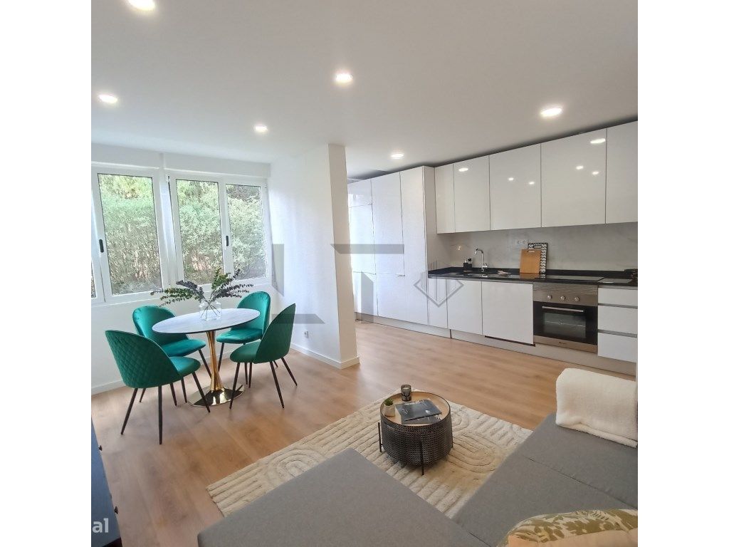 3 bedrooms Apartment in Lisbon, Portugal No. 341138