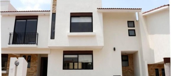 Casa de 3 dormitorios en Querétaro, Mexico No. 168161 2