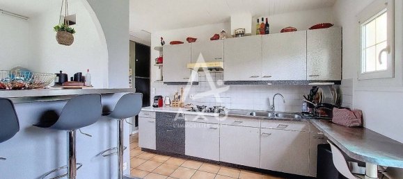 2 bedrooms House in Villemandeur, France No. 55761 9