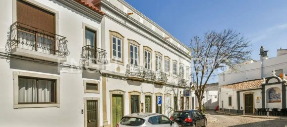 751m² Building in Faro, Portugal No. 149364 2