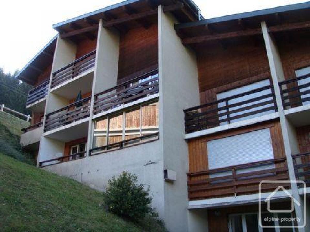 Кондоминиум  с 3 спальнями в Морзин, Франция № 37478