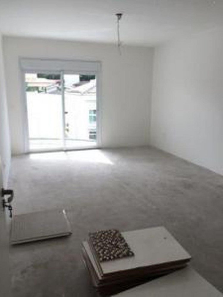 Casa de 4 dormitorios en Sao Paulo, Brazil No. 460582