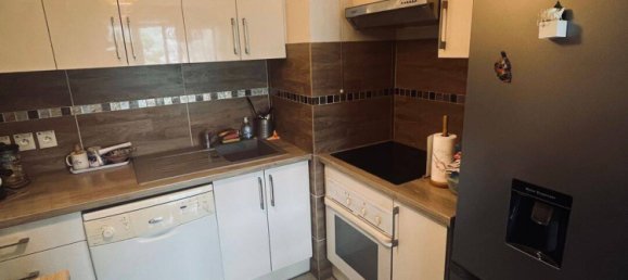 Квартира с 1 спальней в Карро, Франция № 330077 3