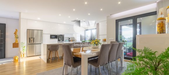 5 bedrooms House in Penafiel, Portugal No. 16881 7