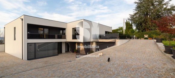 5 bedrooms House in Penafiel, Portugal No. 16881 15