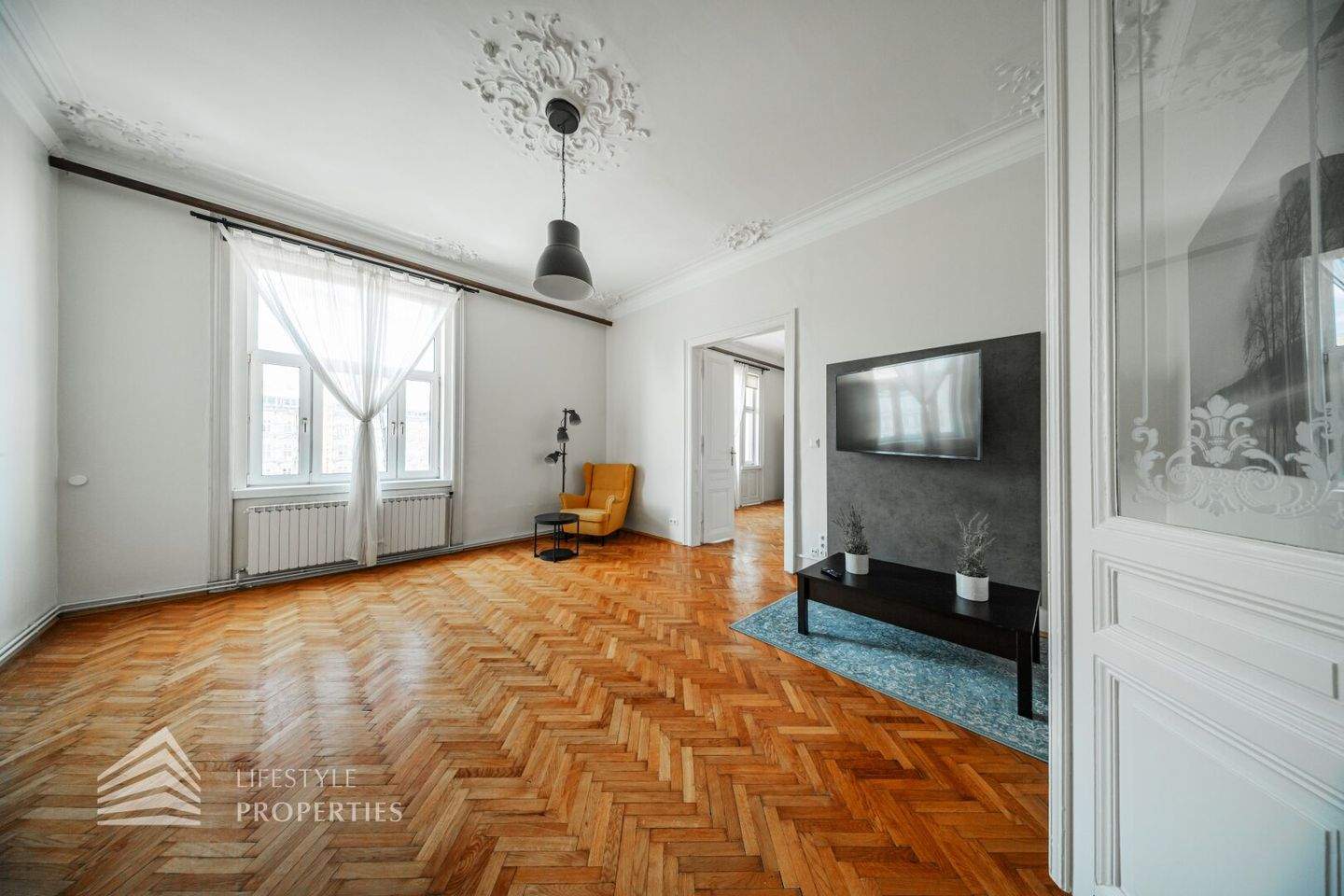 2 rooms Apartment in Mariahilf, Austria No. 242612