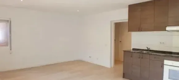 2 Schlafzimmer Wohnung in Sant Marti, Spain, Nr. 183834 3