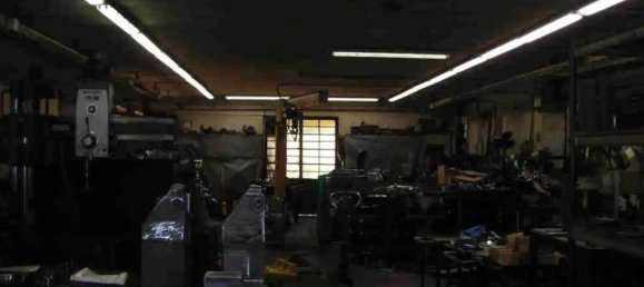 554m² Warehouse in Vigevano, Italy No. 64338 4