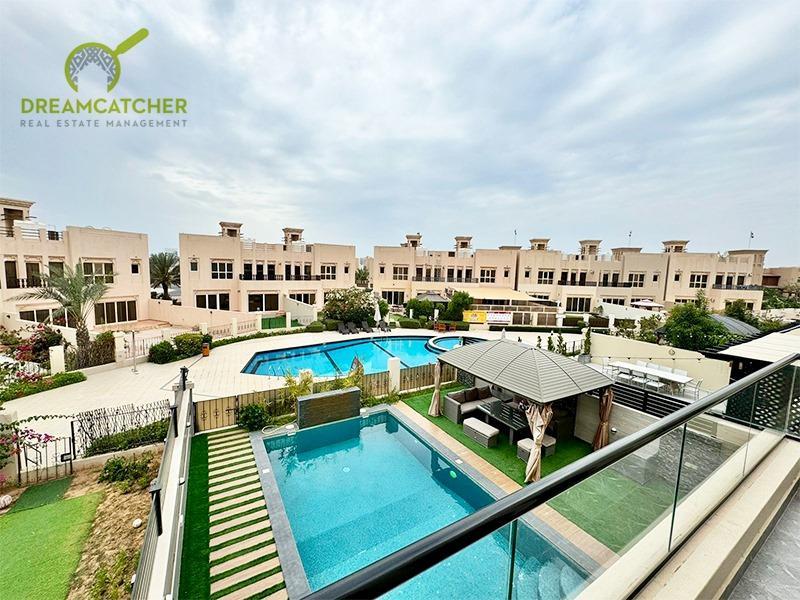 4 bedrooms Townhouse in Al Hamra Village, UAE No. 23085