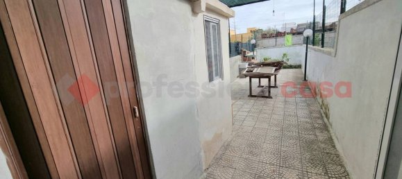 4 rooms House in Taranto, Italy No. 236392 7