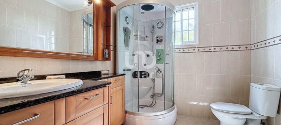 4 bedrooms House in Funchal, Portugal No. 119660 16