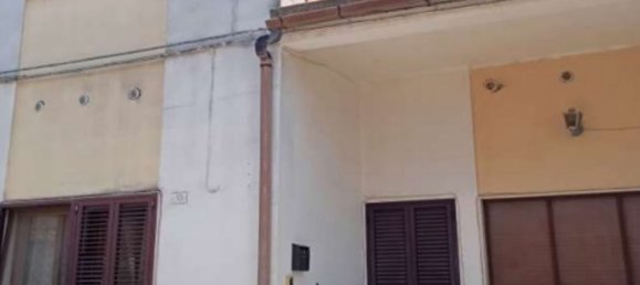 5 rooms Apartment in Melissano, Italy No. 293061 3