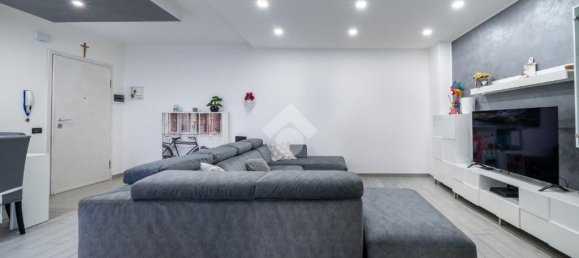 2 bedrooms Apartment in Carpi, Italy No. 17297 2