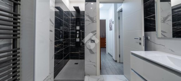 2 bedrooms Apartment in Carpi, Italy No. 17297 8