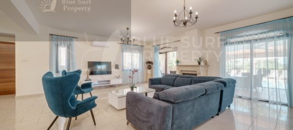 Вилла с 4 спальнями в Паралимни, Аммохостос, Кипр № 9217 4