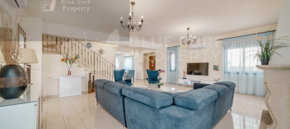 Вилла с 4 спальнями в Паралимни, Аммохостос, Кипр № 9217 3