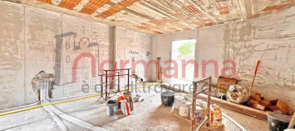 4 rooms Duplex in Teverola, Italy No. 171136 3