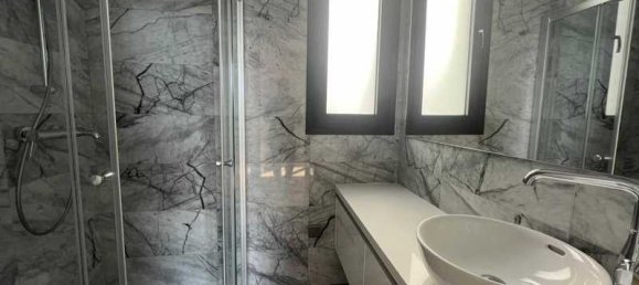 3 bedrooms Penthouse in Limassol, Cyprus No. 11075 7