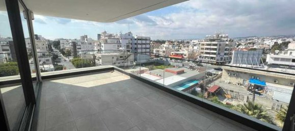 3 bedrooms Penthouse in Limassol, Cyprus No. 11075 10
