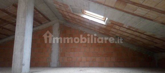 Casa de 5 habitaciónes en San Martino sulla Marrucina, Italy No. 227831 9