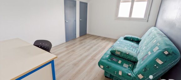 Casa de 5 dormitorios en Riantec, France No. 323901 10