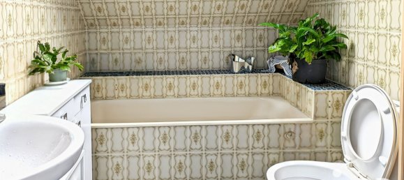 Casa de 5 dormitorios en Riantec, France No. 323901 15