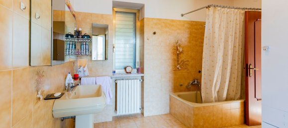 5-salle Maison à Bucchianico, Italy No. 172398 17