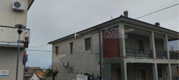 Apartamento de 5 divisões em Pianella, Italy N.º 186513 2