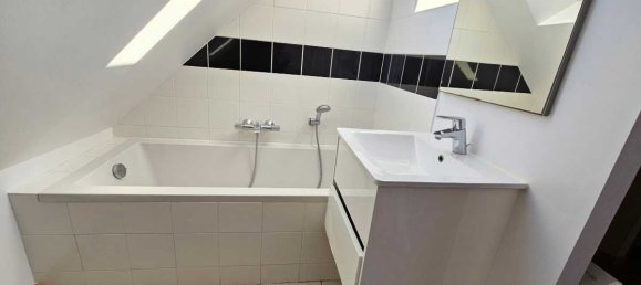 3 Schlafzimmer Haus in Dol-de-Bretagne, France, Nr. 192457 8