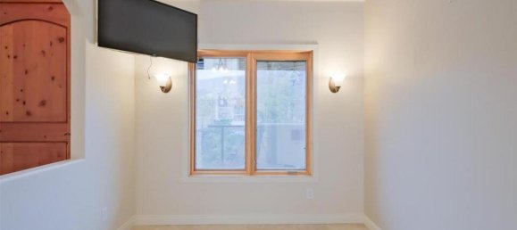 2 bedrooms Condo in British Columbia, Canada No. 1224 10