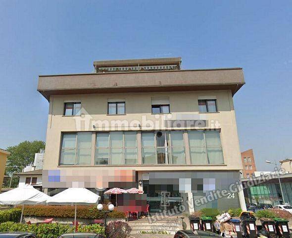 4 rooms Office in Rovigo, Italy No. 307463