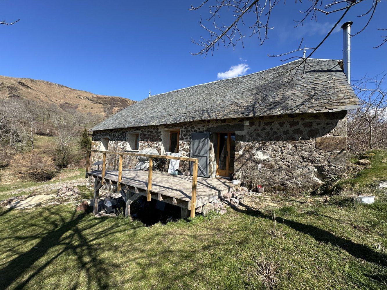 3 bedrooms House in Saint-Simon, France No. 44695