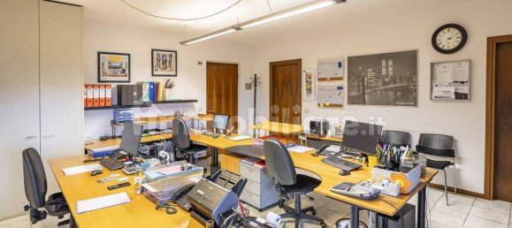5 rooms Office in Verona, Italy No. 365219 3