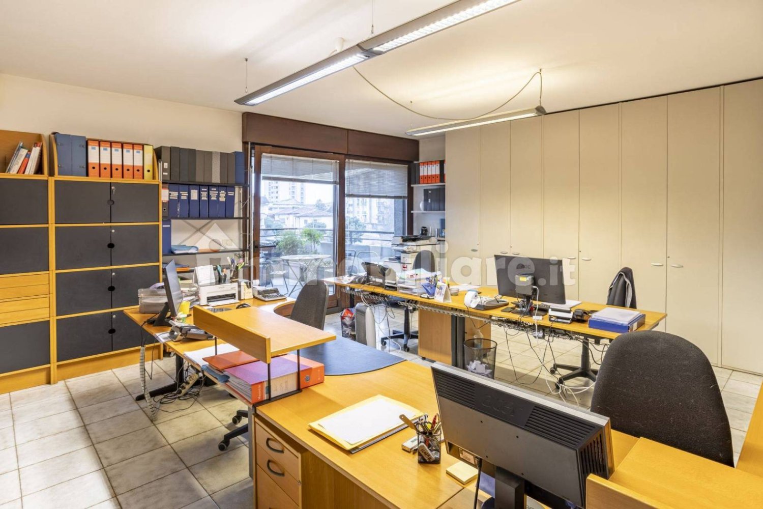 5 rooms Office in Verona, Italy No. 365219