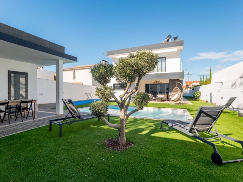 4 bedrooms Villa in Setubal, Portugal No. 121635