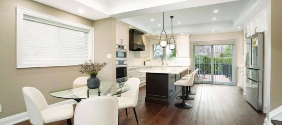 5 bedrooms House in Mississauga, Canada No. 896 12