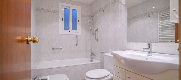 4 غرف نوم شقة في Eixample, Spain رقم 171056 32