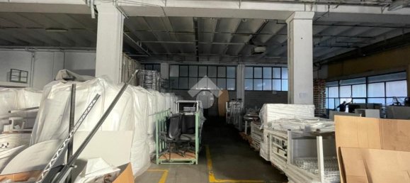 Entrepôt à Chiuduno, Italy 2550m² No. 364733 5