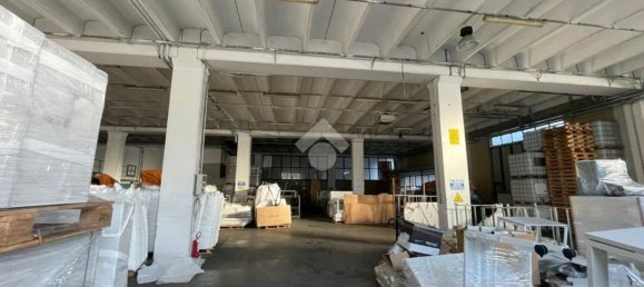 Entrepôt à Chiuduno, Italy 2550m² No. 364733 3